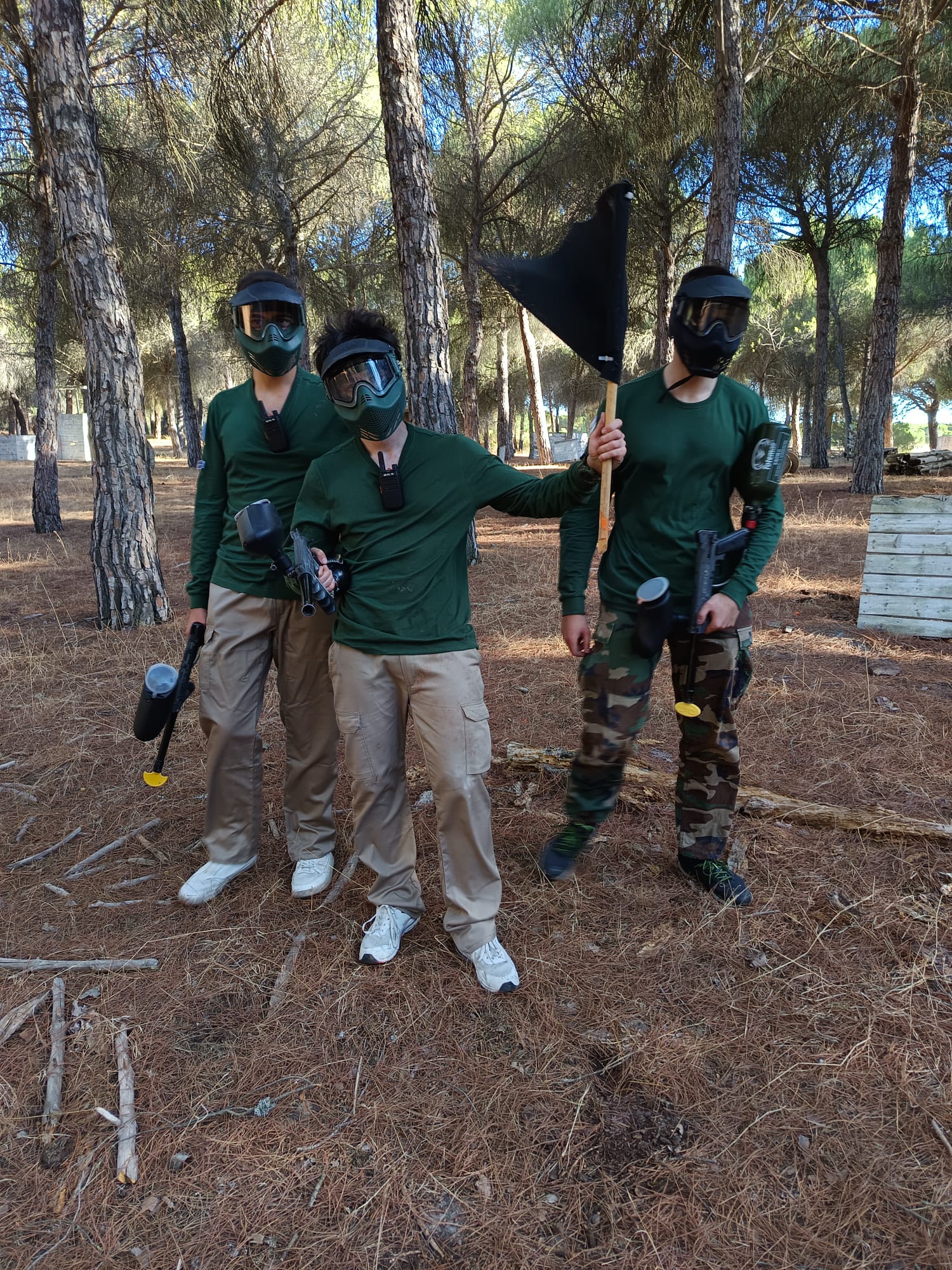 Oficiales Murillo, Pozo y Miguel en el 1º entrenamiento del CDF
